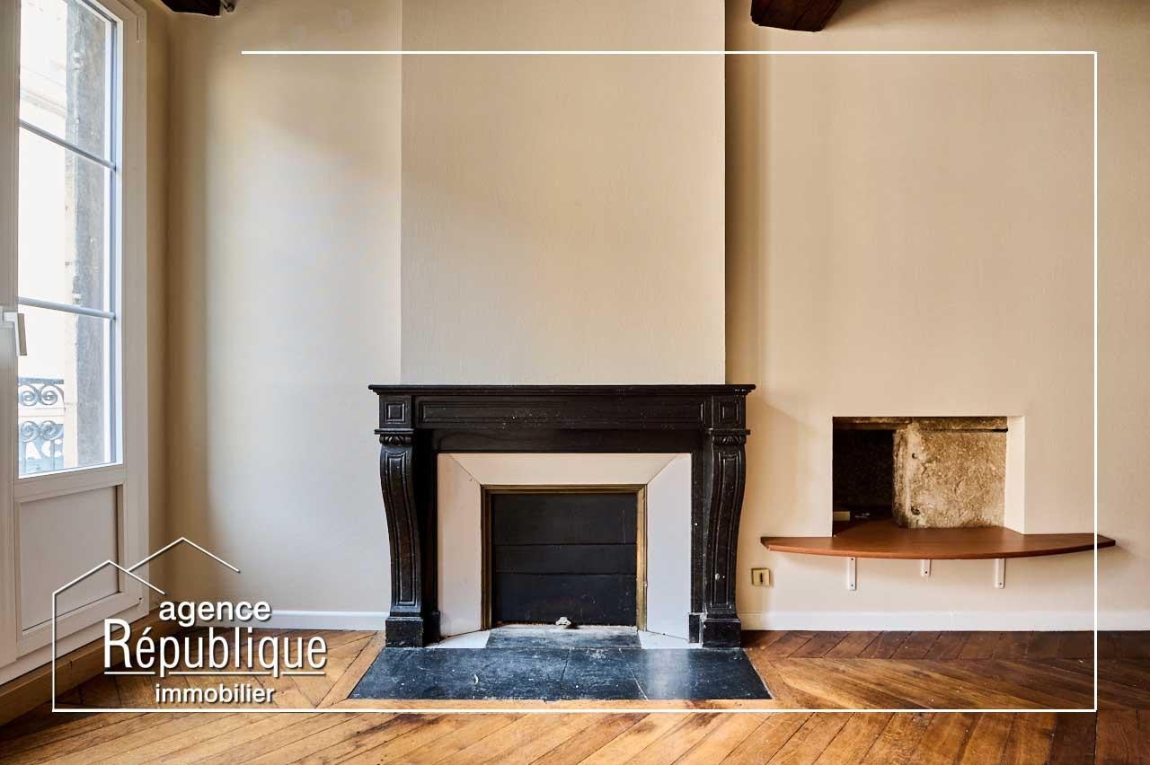 Flat Rue Thurot in Nuits-Saint-Georges
