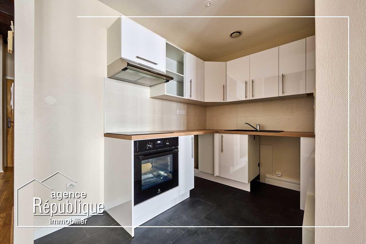 Flat Rue Thurot in Nuits-Saint-Georges
