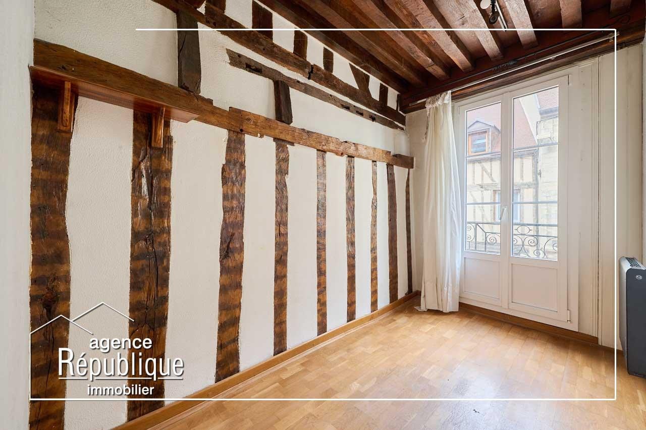 Flat Rue Thurot in Nuits-Saint-Georges