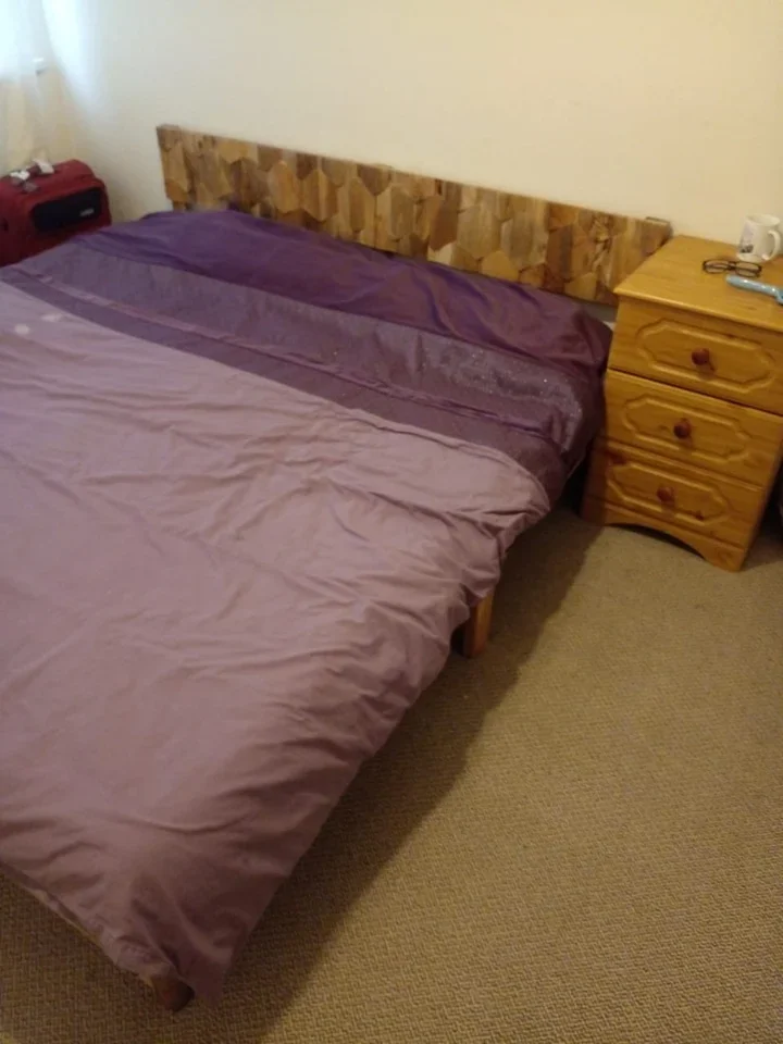 Room Henbane Path in Greater London