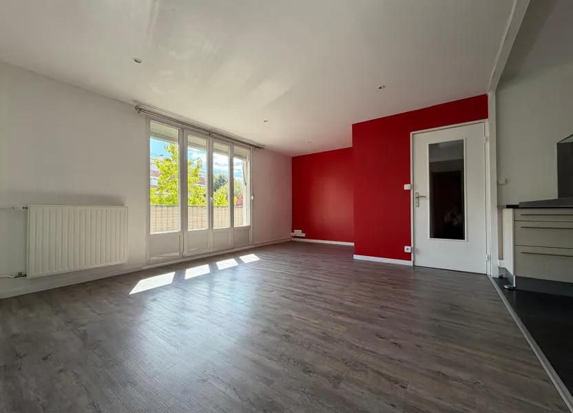 Flat Avenue Henry Dunant in Villiers-sur-Marne