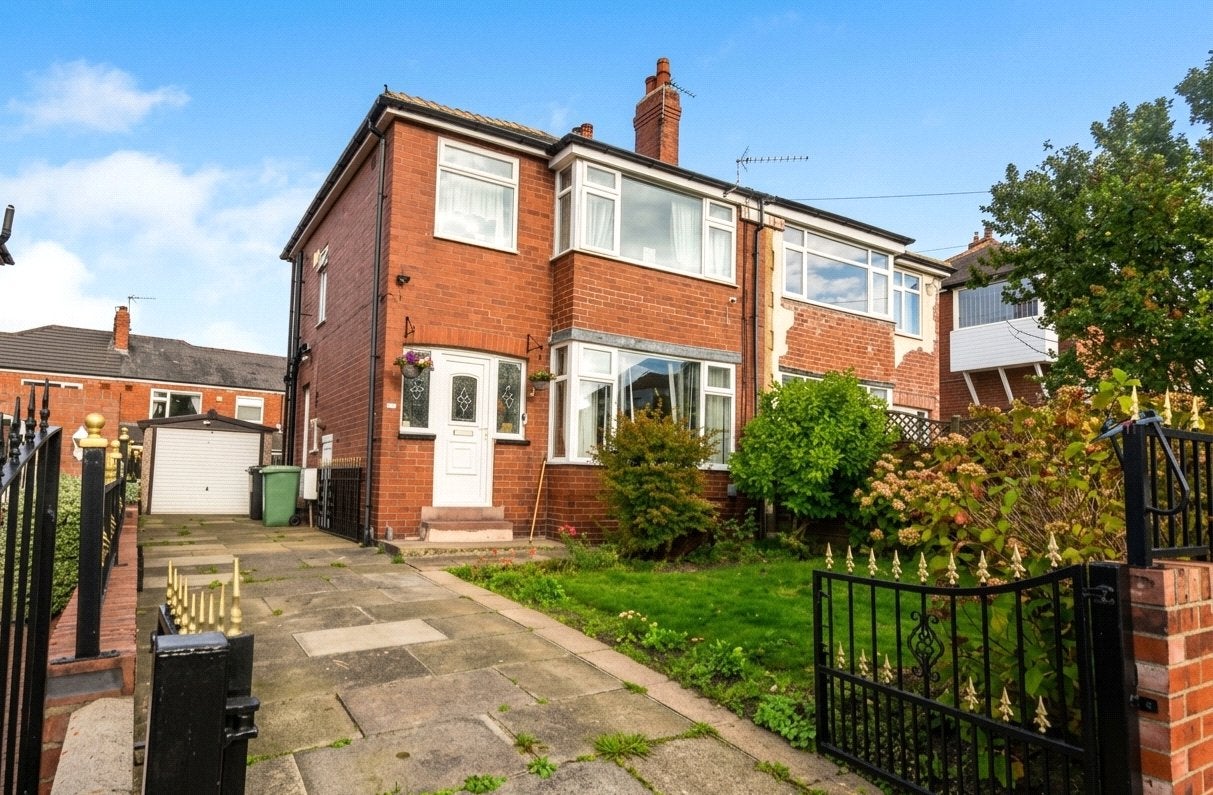 House Calverley Lane in Leeds