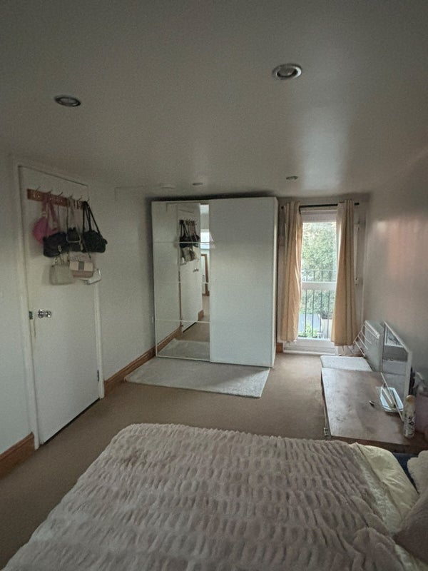 Room Macdonald Road in Greater London
