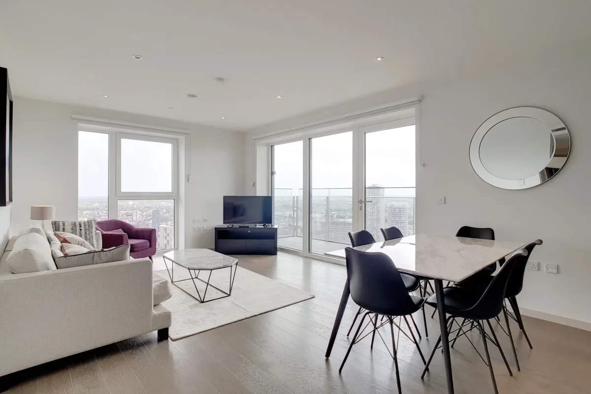 Flat Layard Street in Greater London
