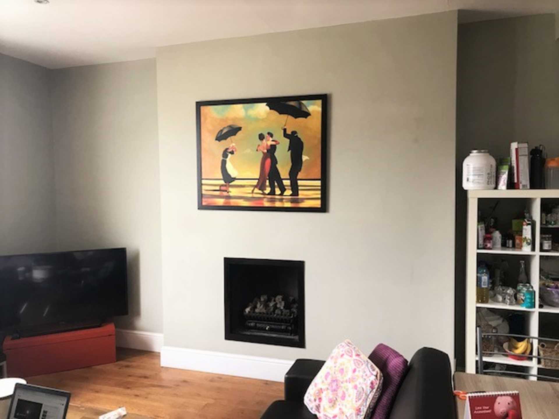 Flat Holland Road in Greater London