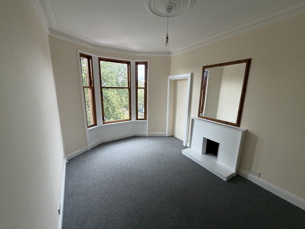 Flat Govanhill Street in Glasgow