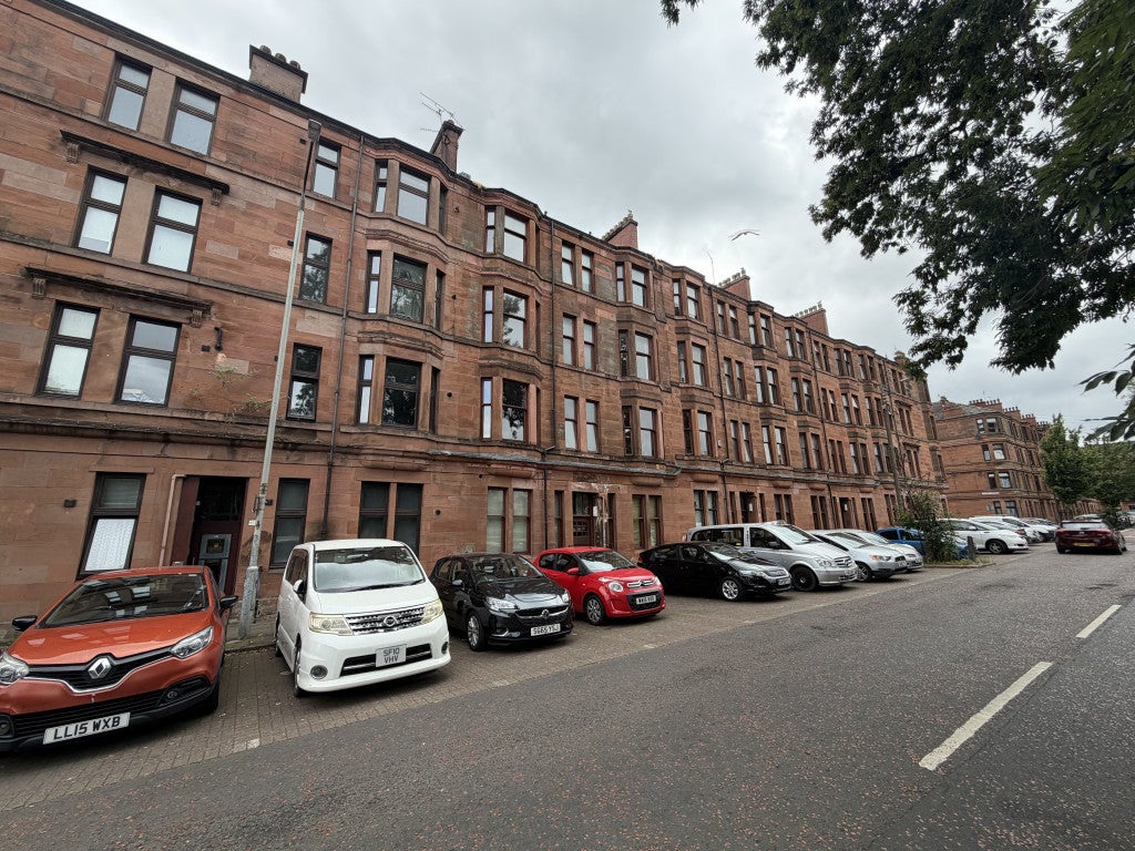 Flat Govanhill Street in Glasgow