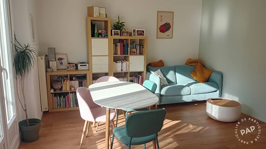 Chambre Rue des Bruyères à Rezé