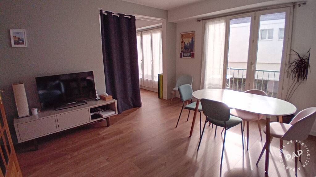 Chambre Rue des Bruyères à Rezé