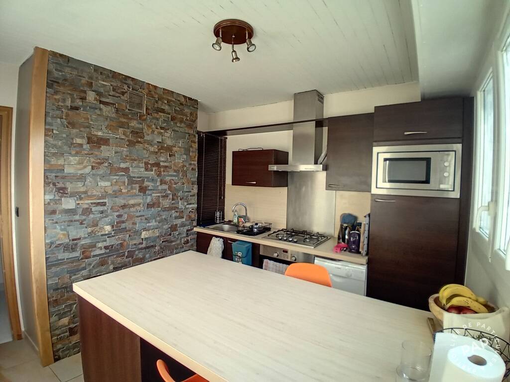 Chambre Rue des Bruyères à Rezé