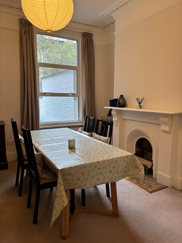 Room Bulwer Street in Greater London