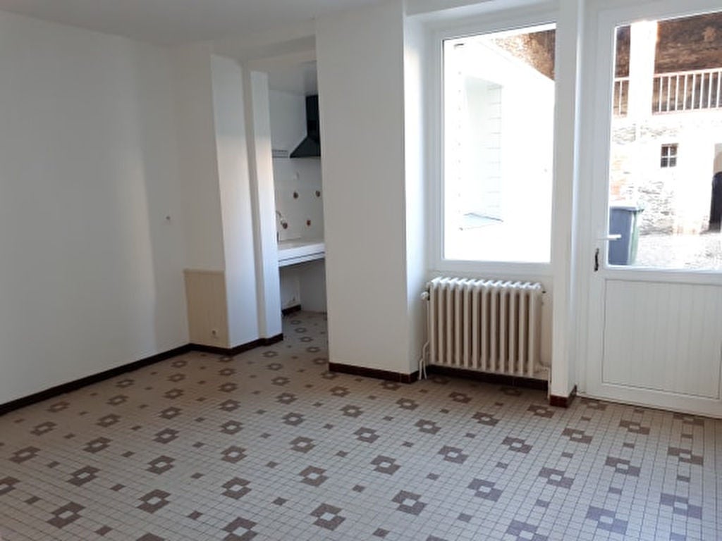 Maison Place de Verdun à Doué-en-Anjou