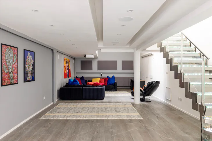 House Trinity Walk in Greater London