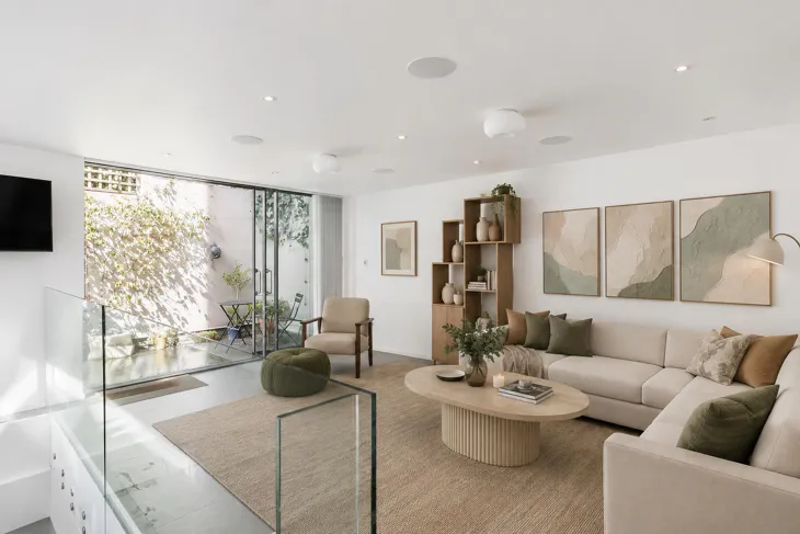 House Trinity Walk in Greater London