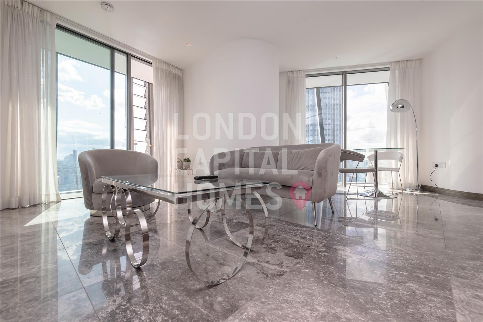 Flat Blackfriars Road in Greater London