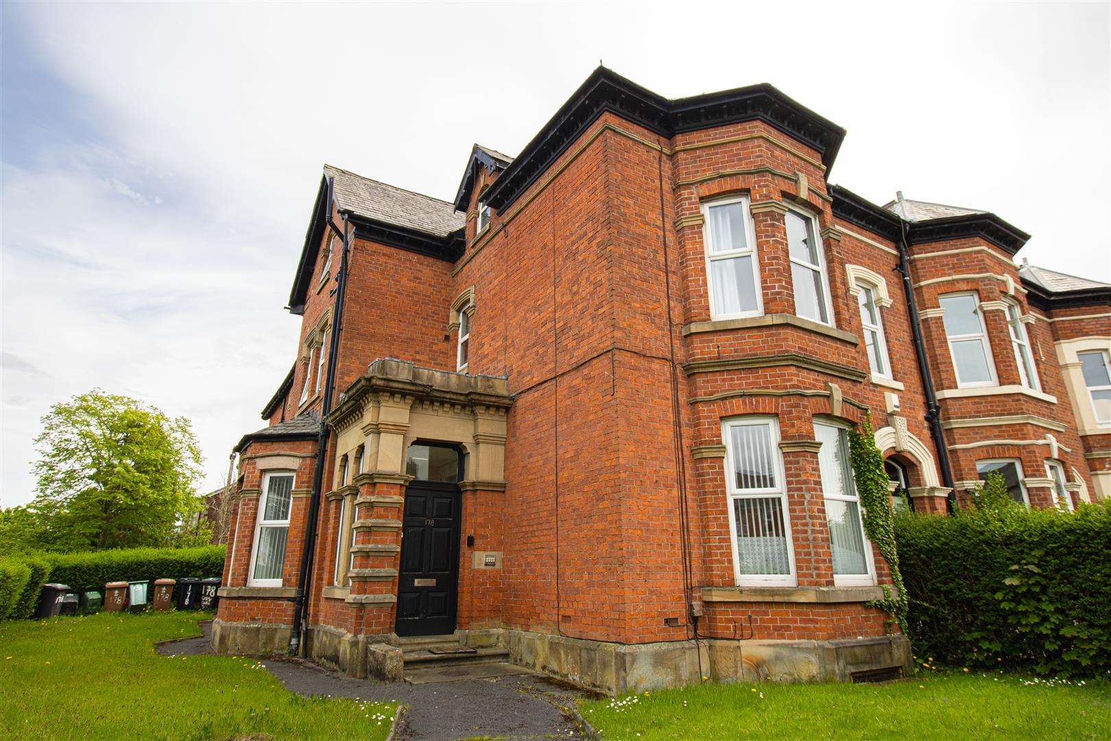 Flat Wove Court in Preston