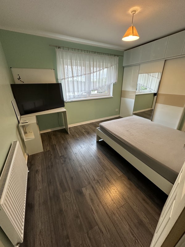 Room Pendeen Crescent in Glasgow