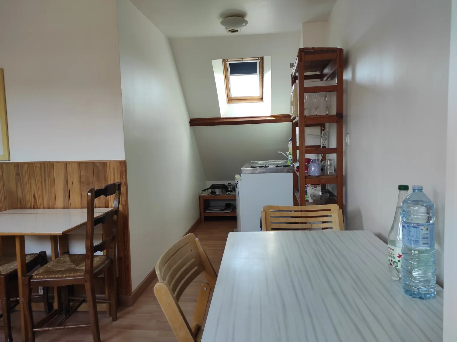 Appartement Piste cyclable dangereuse, étroite avec des bordures et des cédez le passage à chaque carrefour. à Arras