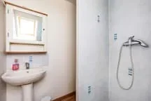 Appartement Piste cyclable dangereuse, étroite avec des bordures et des cédez le passage à chaque carrefour. à Arras