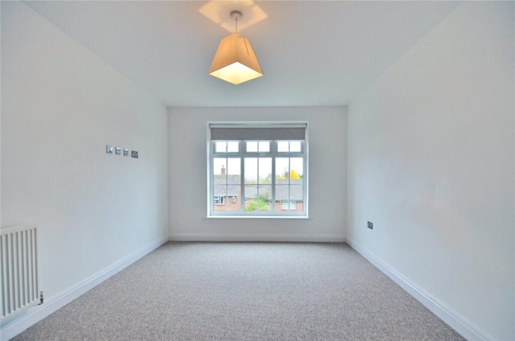 Flat Thornfield Road in Bristol