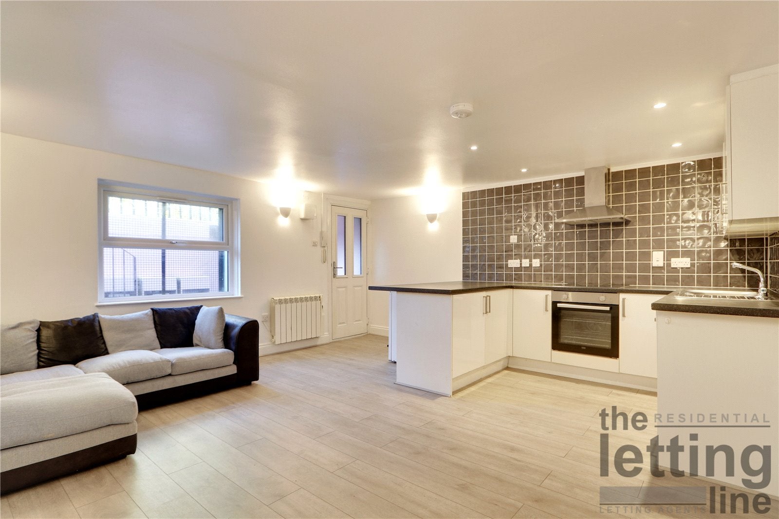 Flat Hertford Road in Greater London