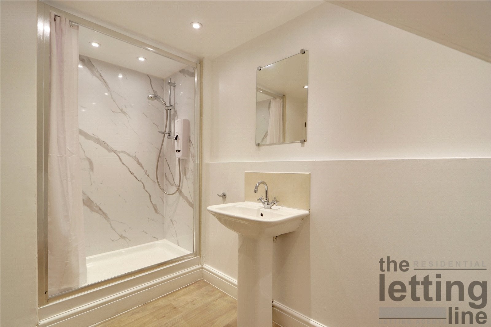 Flat Hertford Road in Greater London