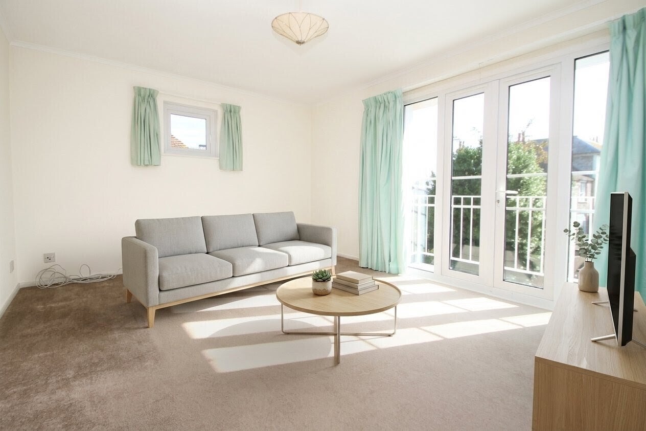 Flat North Walls in Chichester