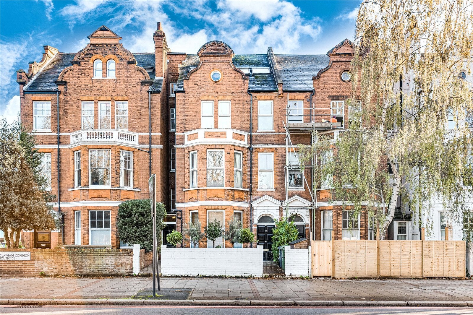Flat Clapham Common South Side in Greater London