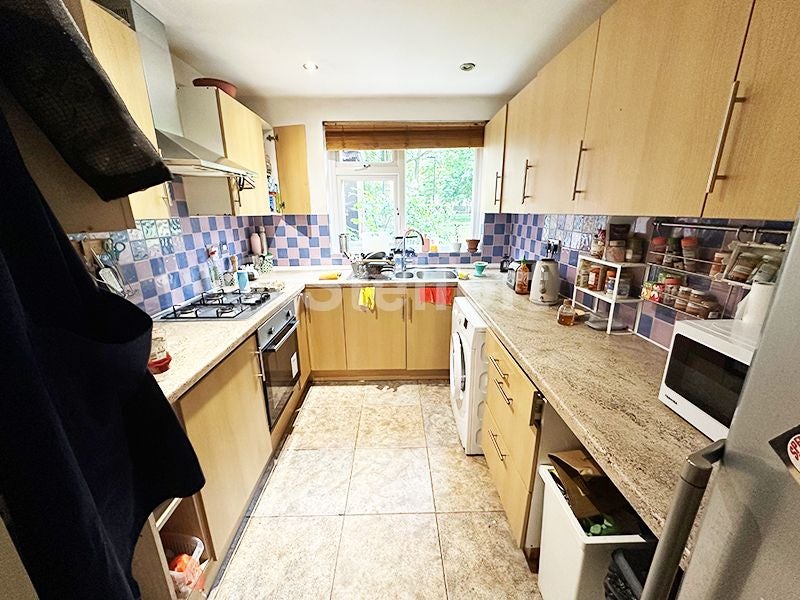 House Plevna Crescent in Greater London