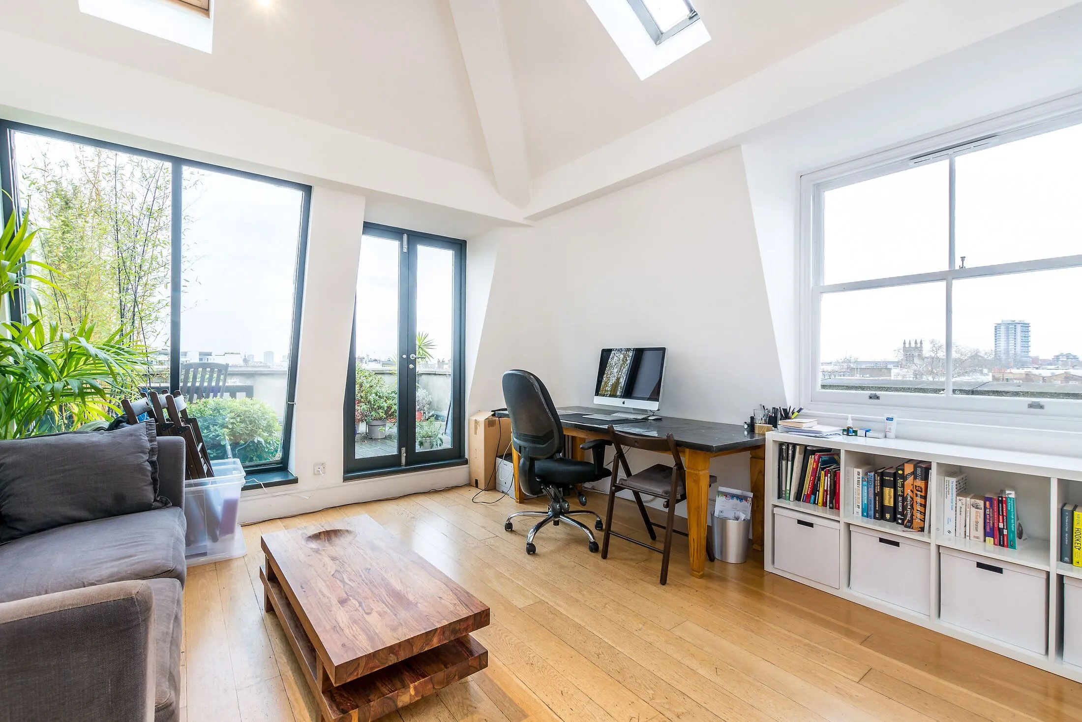 Flat Garway Road in City of Westminster