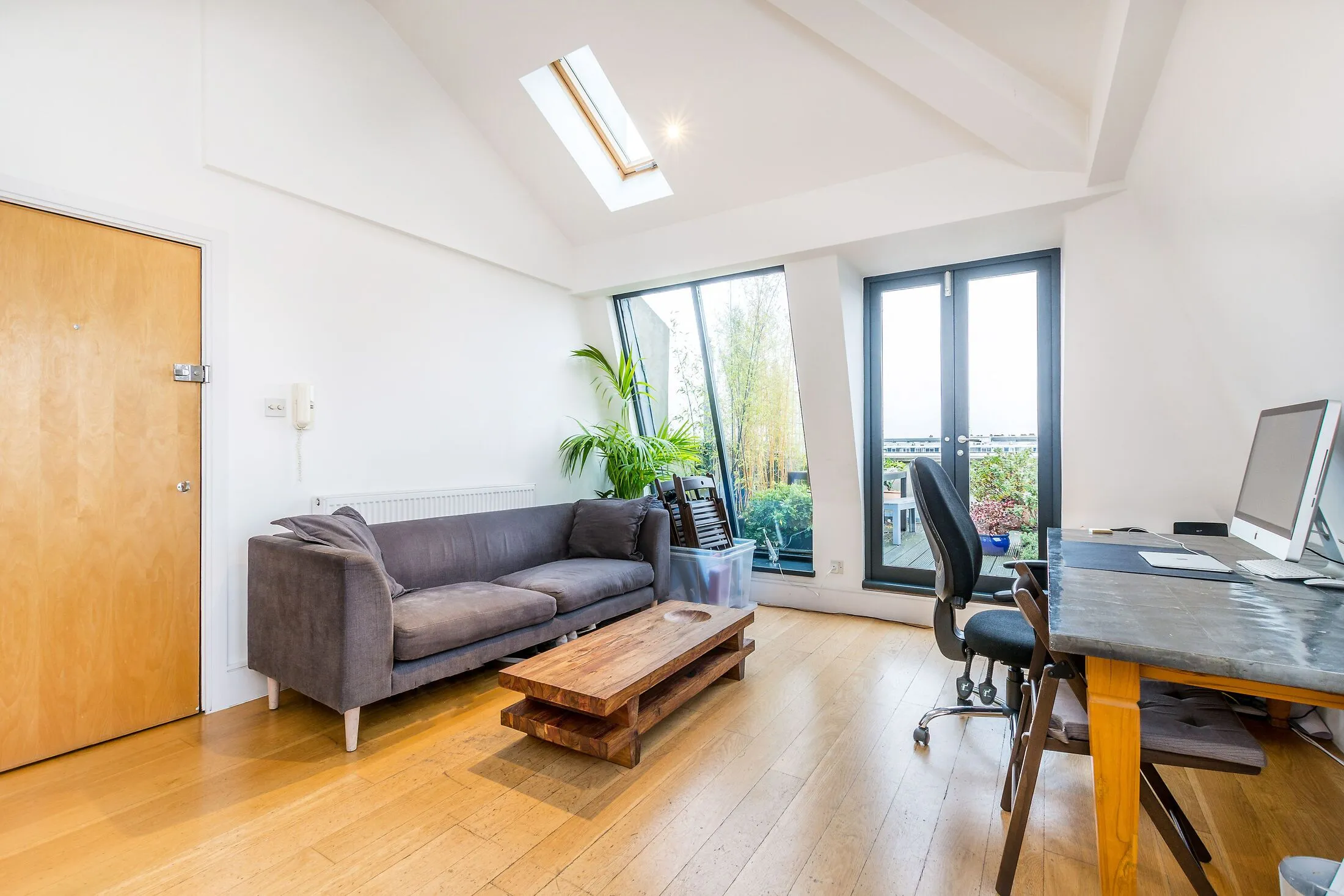 Flat Garway Road in City of Westminster