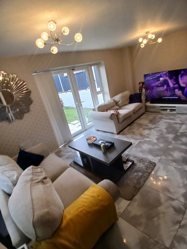 Room Sankey Drive in Dudley