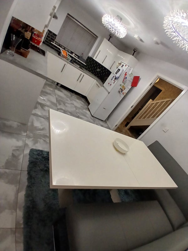 Room Sankey Drive in Dudley