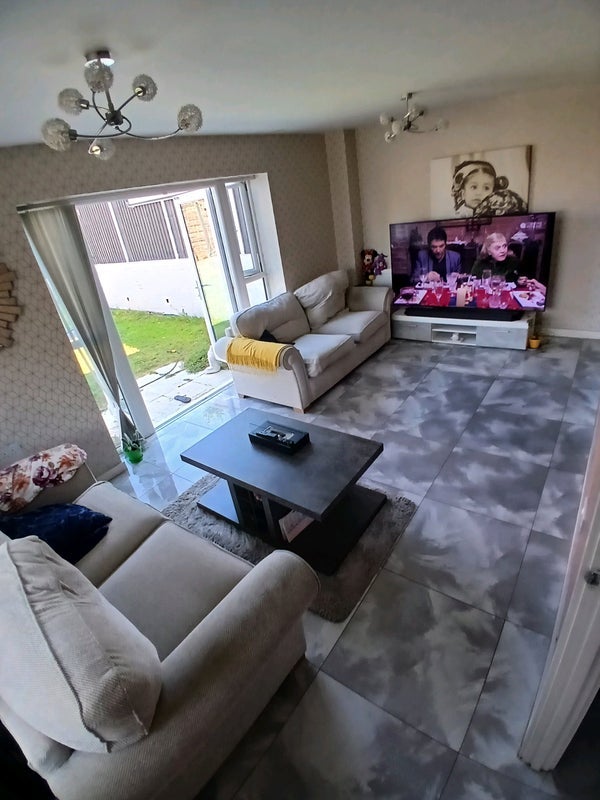 Room Sankey Drive in Dudley