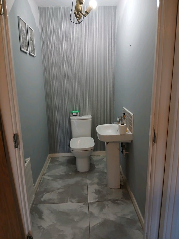 Room Sankey Drive in Dudley