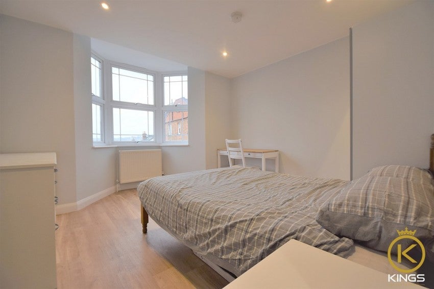 Flat Farnham Road in Guildford