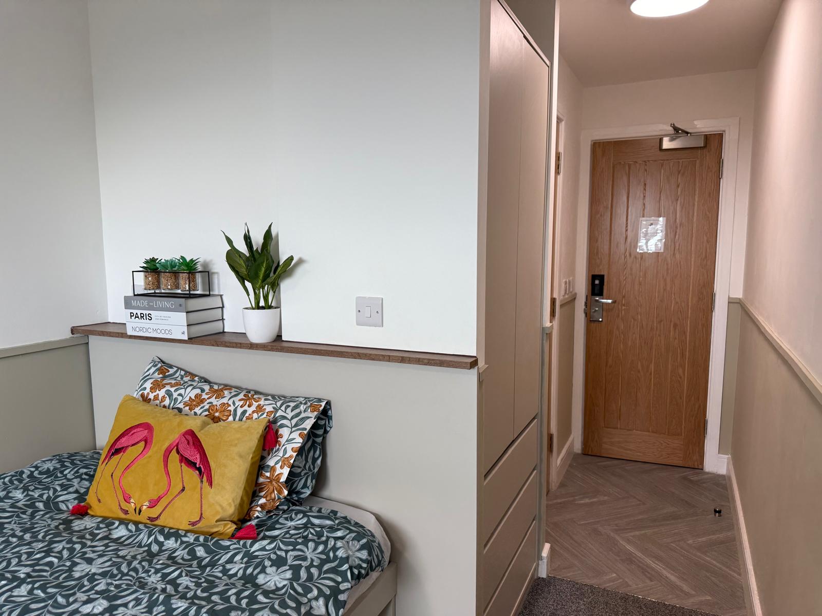 Room Alfreton Road in Nottingham