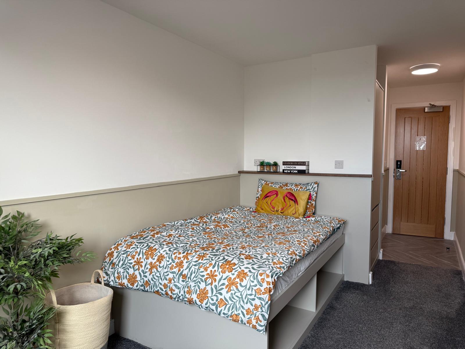 Room Alfreton Road in Nottingham