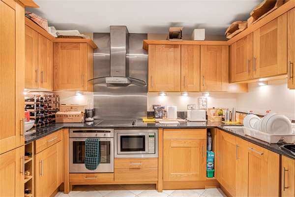 Flat Tallis Street in City of London