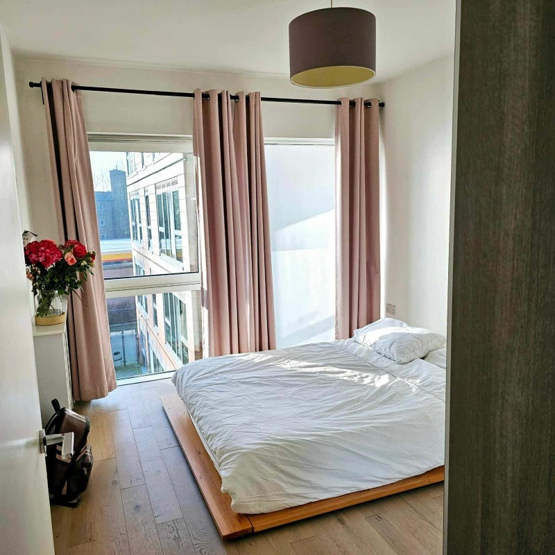 Flat Juniper Drive in Greater London