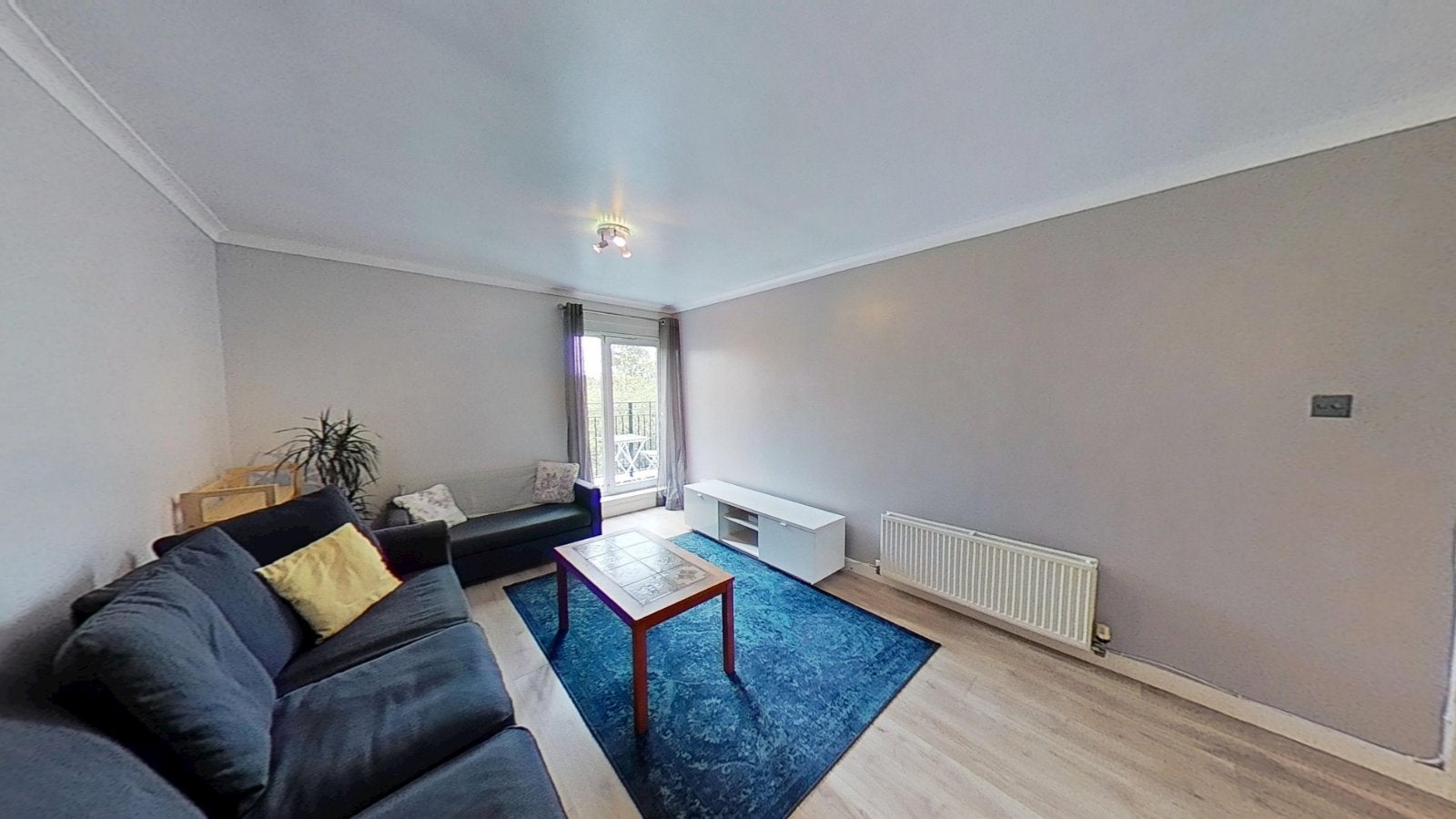 Flat Eltringham Gardens in City of Edinburgh