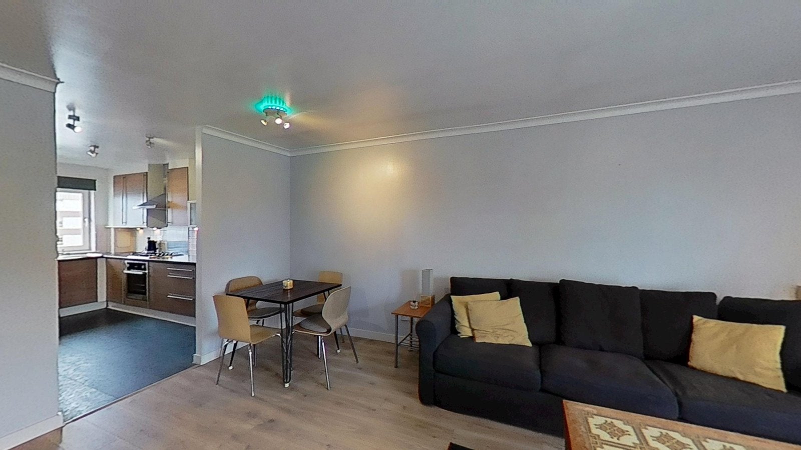 Flat Eltringham Gardens in City of Edinburgh