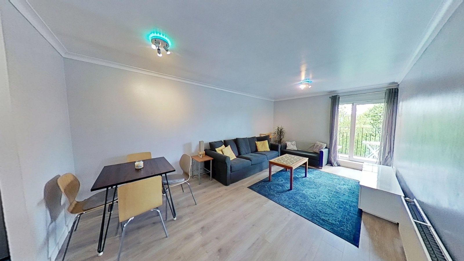 Flat Eltringham Gardens in City of Edinburgh