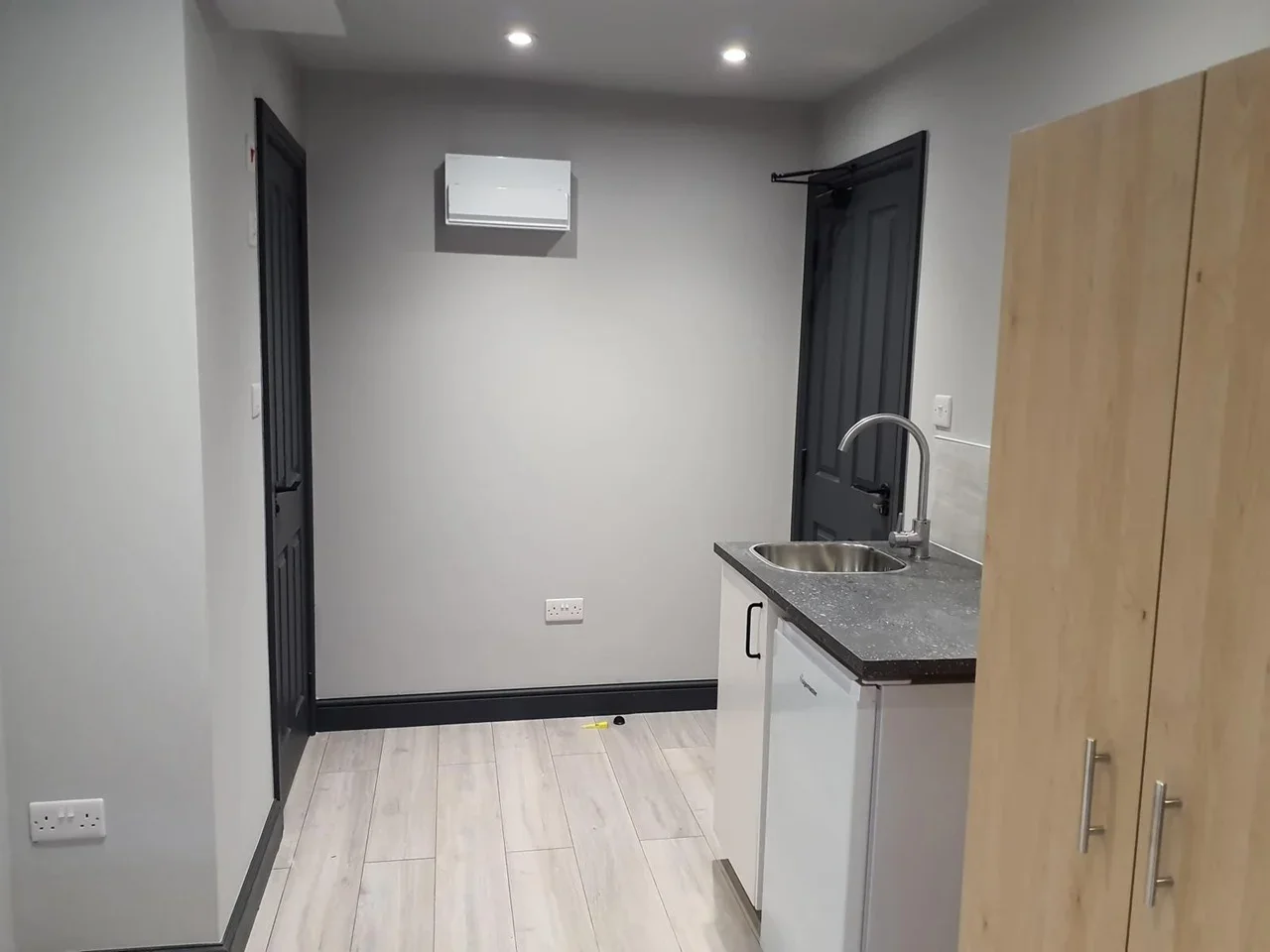 Flat Forbes Avenue in Hertsmere