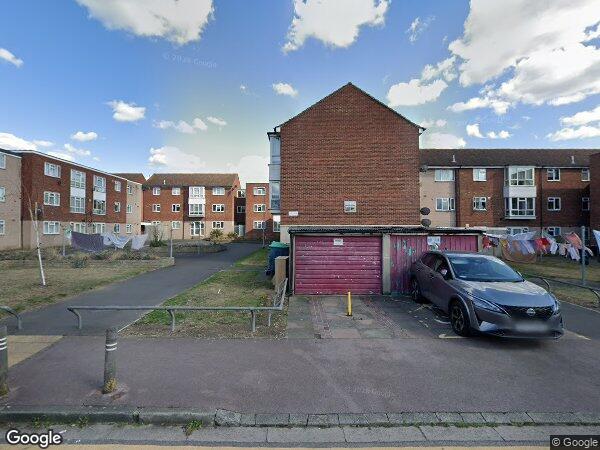 Flat Ibscott Close in Greater London