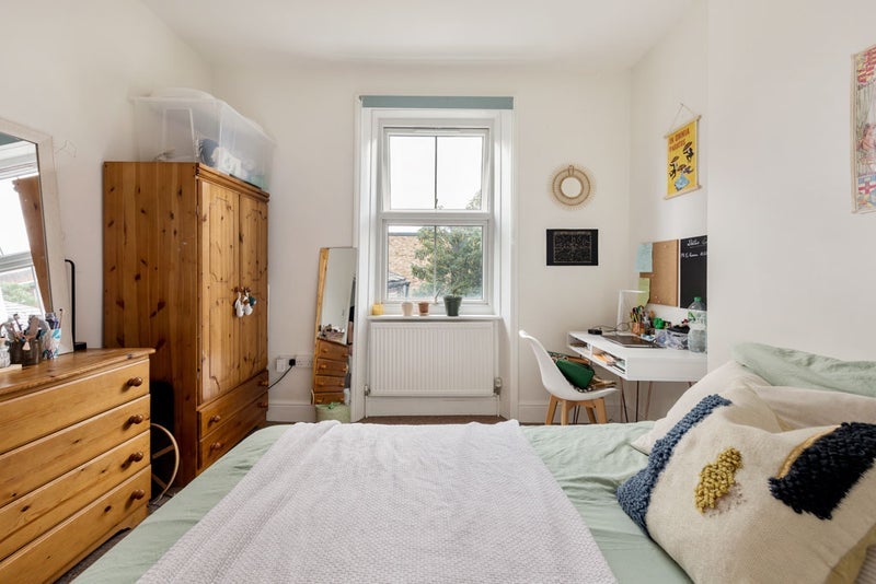 Room Falkland Road in Greater London