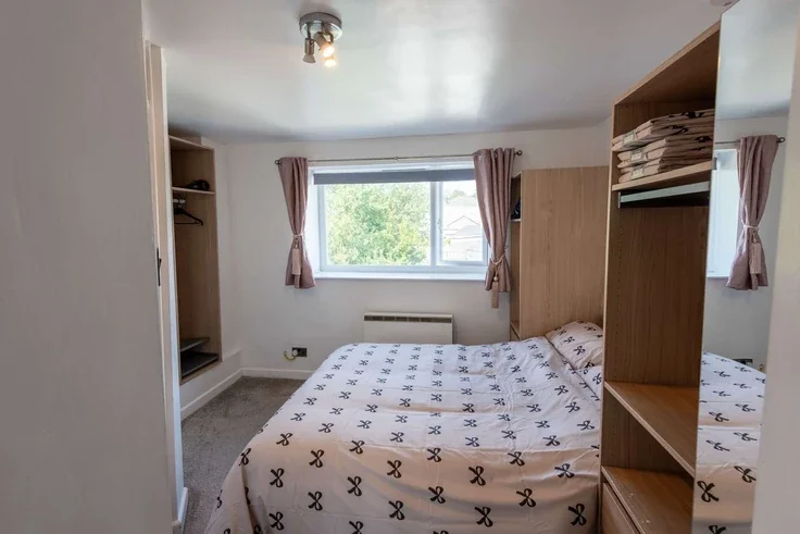 Flat Paradise Road in Plymouth