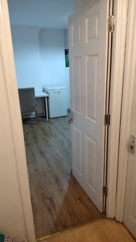 Room Andover Road in Greater London