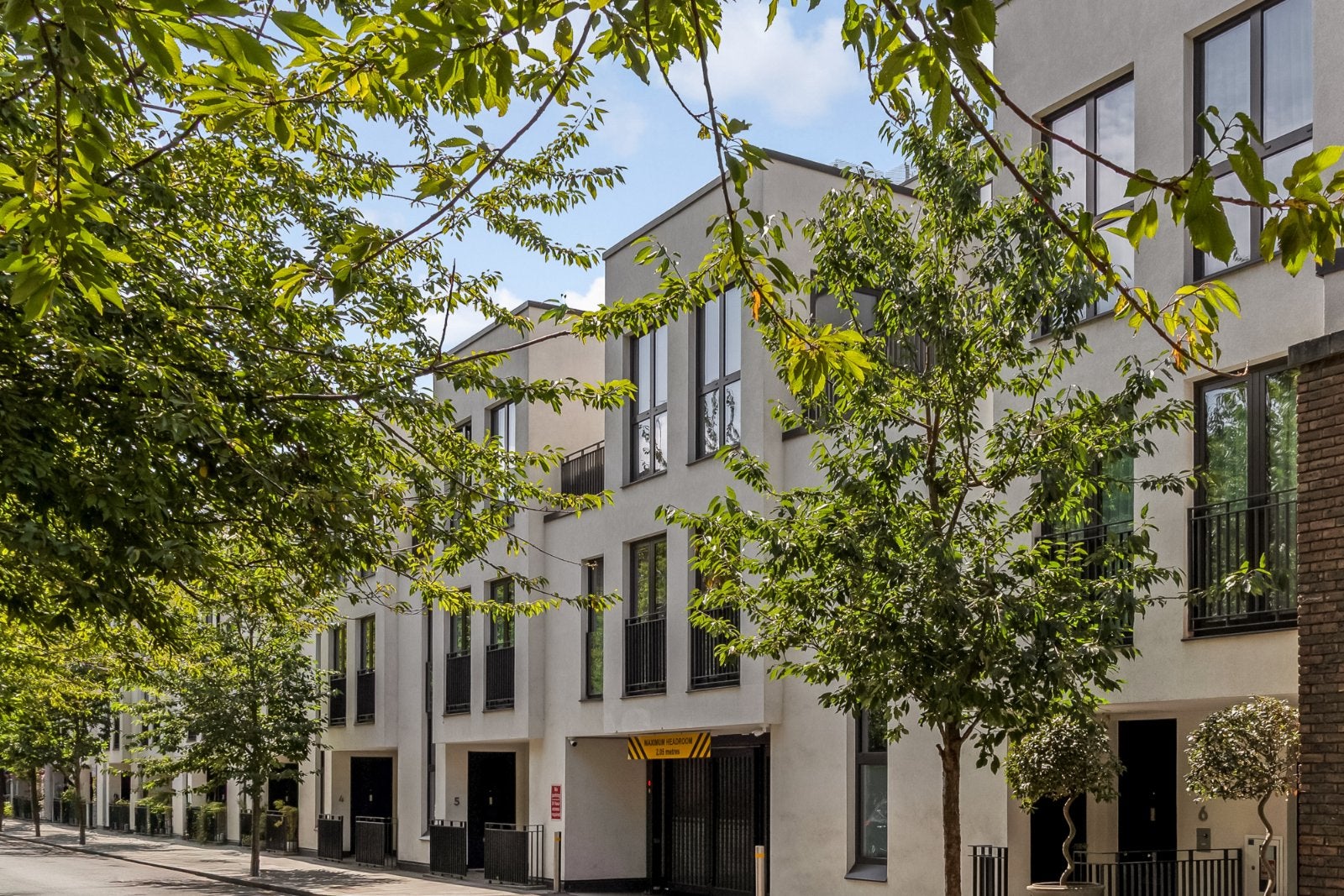 Flat Lyons Place in City of Westminster