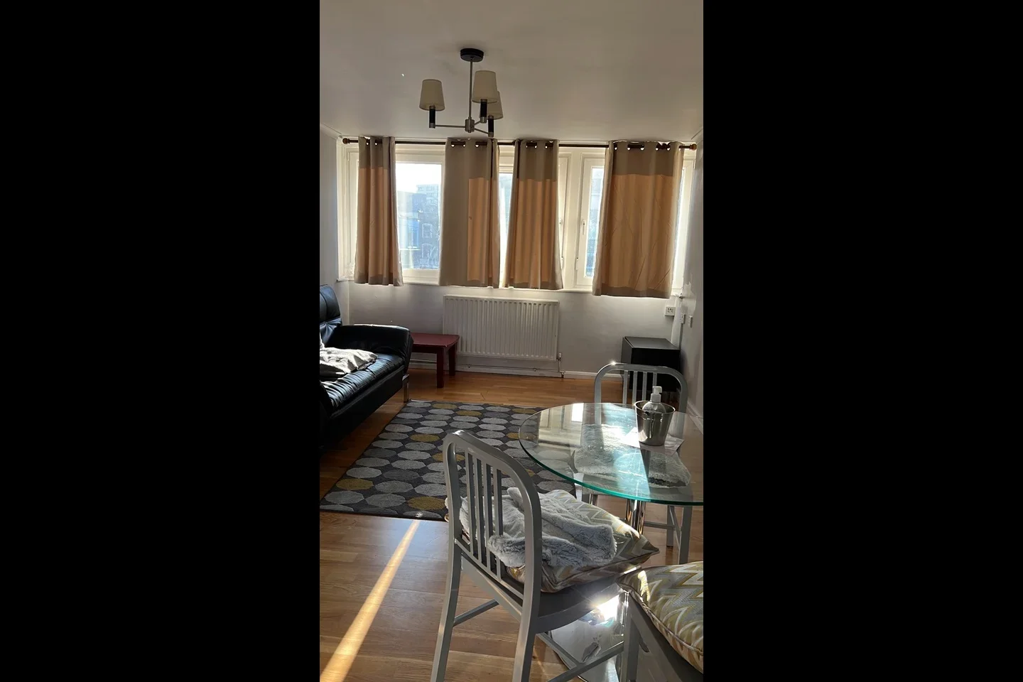 Flat Watkinson Road in Greater London